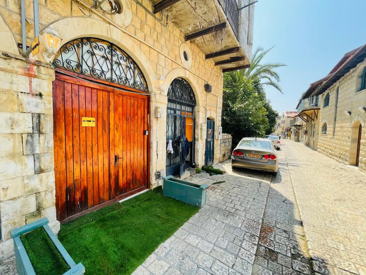 Zimmer In Old City Rosh Pinna Esterno foto