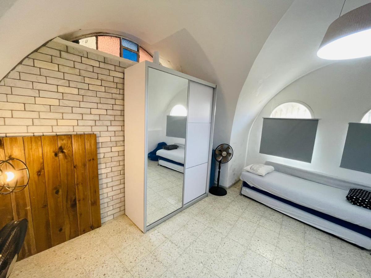 Zimmer In Old City Rosh Pinna Esterno foto