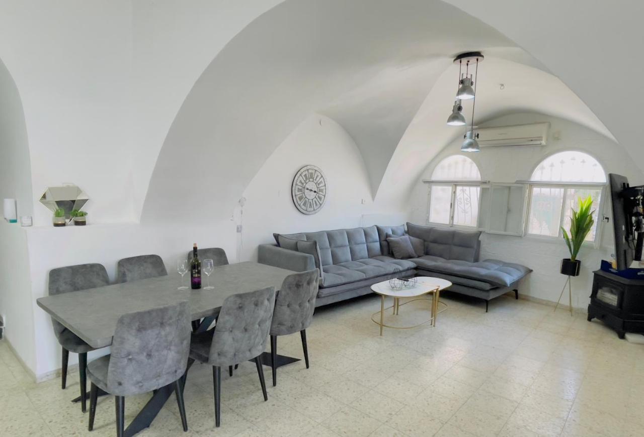 Zimmer In Old City Rosh Pinna Esterno foto